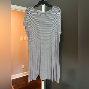 Amazon Essentials Dress - Size XL